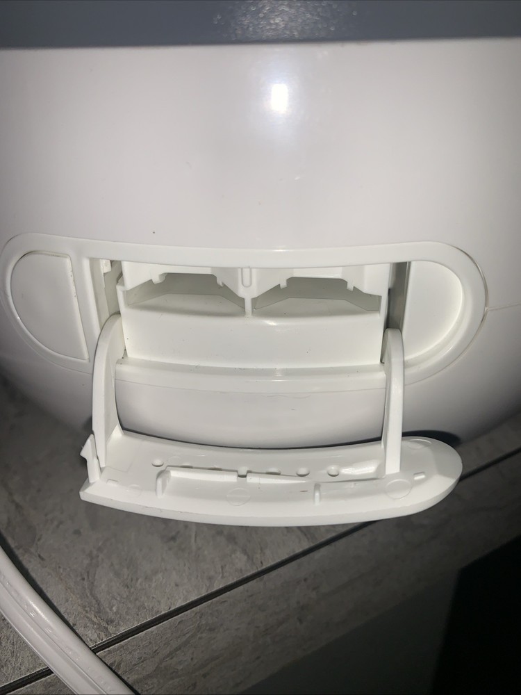 Vicks FilterFree Plus Cool Mist Plus Humidifier (VUL565), Medium Room...