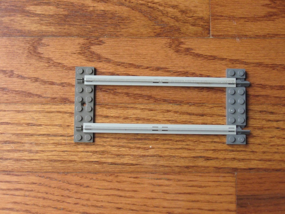 LEGO Compatible Train 4.5V to PF / RC track Adapter