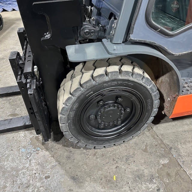 2020 Toyota 8FD40U 9000lb Diesel Used Forklift Triple Mast Sideshift 7860 Hours