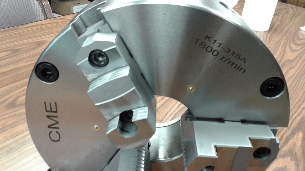 12" 3-JAW SELF-CENTERING LATHE CHUCK front mounting W. 3 Extra Soft Jaws
