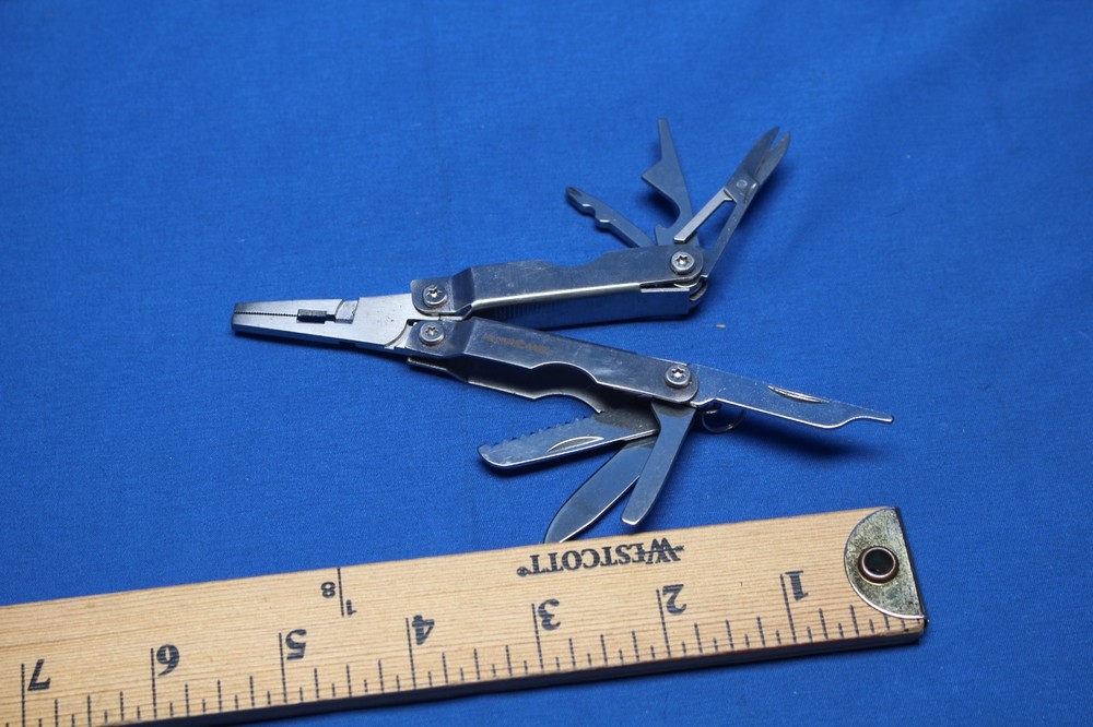 Hurricane Multi Function Pliers & Knife Tool Set Scissors