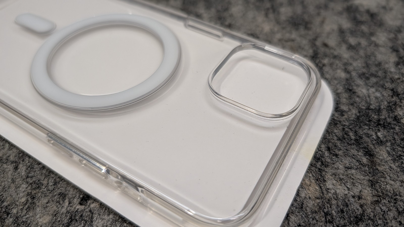 Apple iPhone 13 Clear Case with MagSafe 🔥New/Open Box🔥