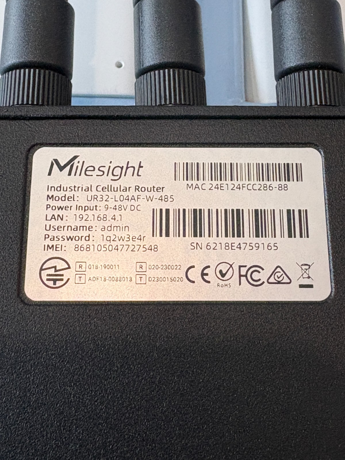 Milesight UR32 Industrial Cellular Router FE DI/DO Wi-Fi 802.11b/g/n 4G LTE DLMS