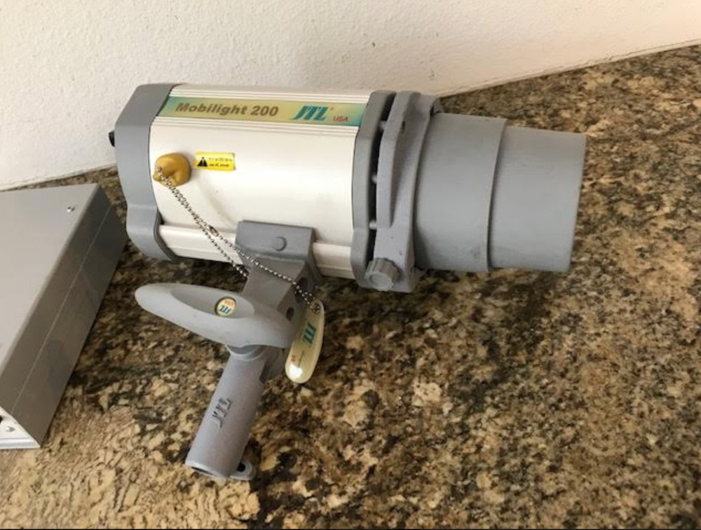 JTL Mobilight 200 with power supply (no cables)