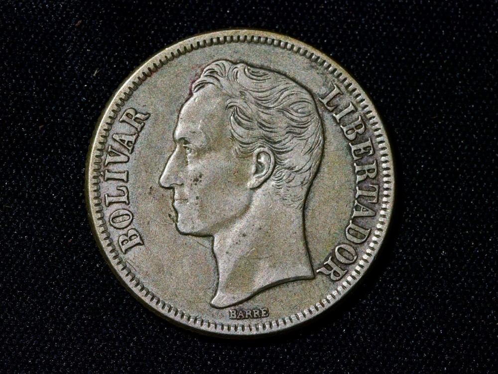 Venezuela 2 Bolivars Silver 1945