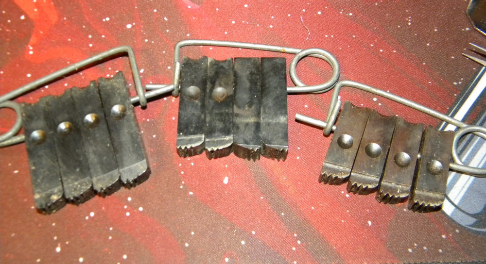 Toledo Beaver Pipe Threader Dies for  Pipe Threading Head 12 TOTAL