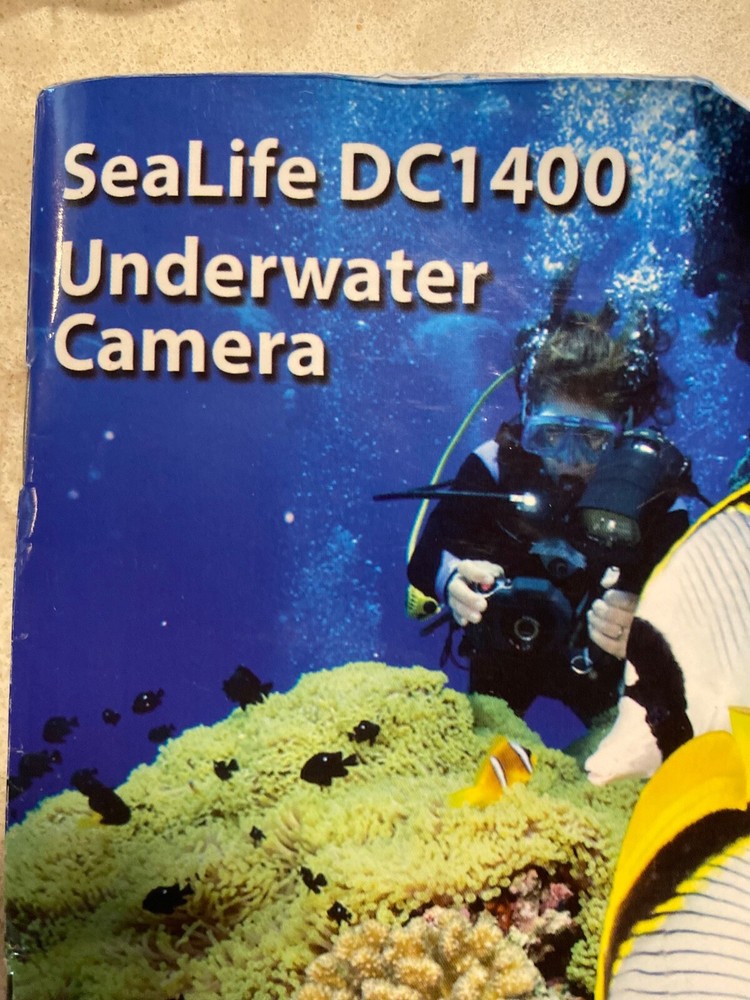 SeaLife DC 1400 Underwater Camera Kit - Includes many Accessories