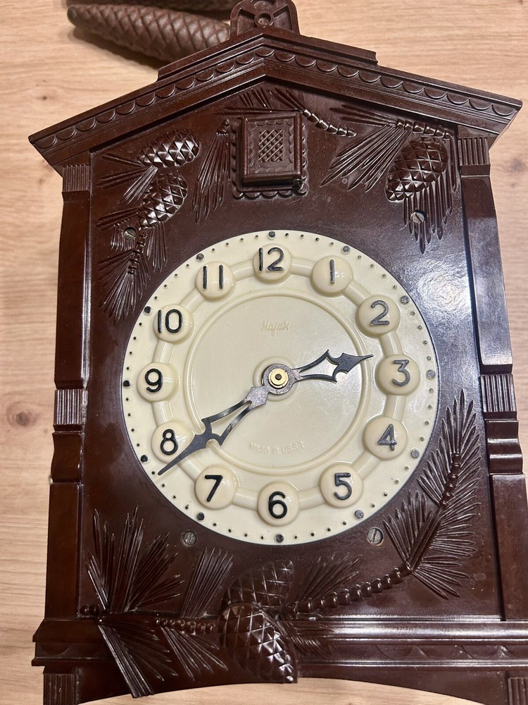 MAYAK MAJAK VINTAGE BAKELITE CUCKOO CLOCK SOVIET USSR WORKING
