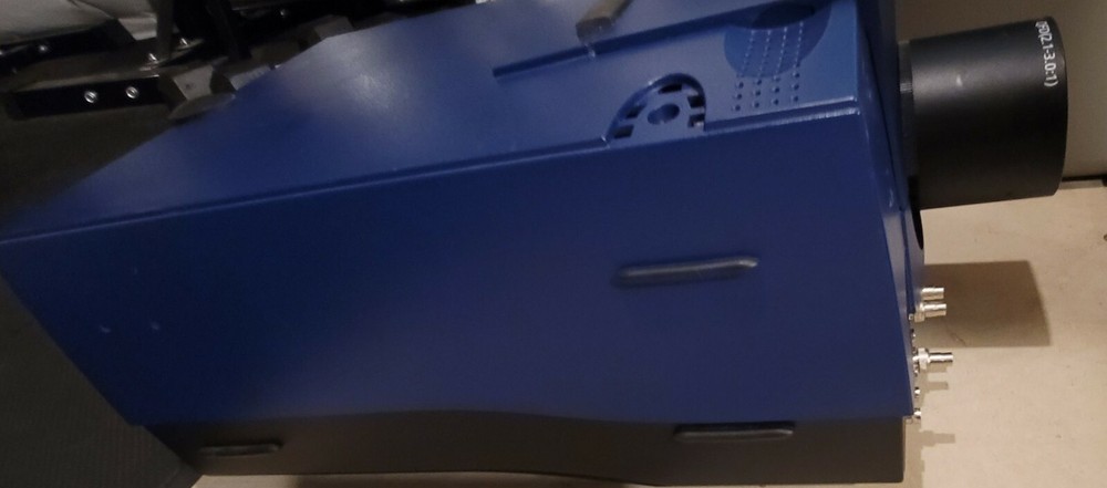 Barco Graphics 6300 DLC Multimedia Projector, maybe working.