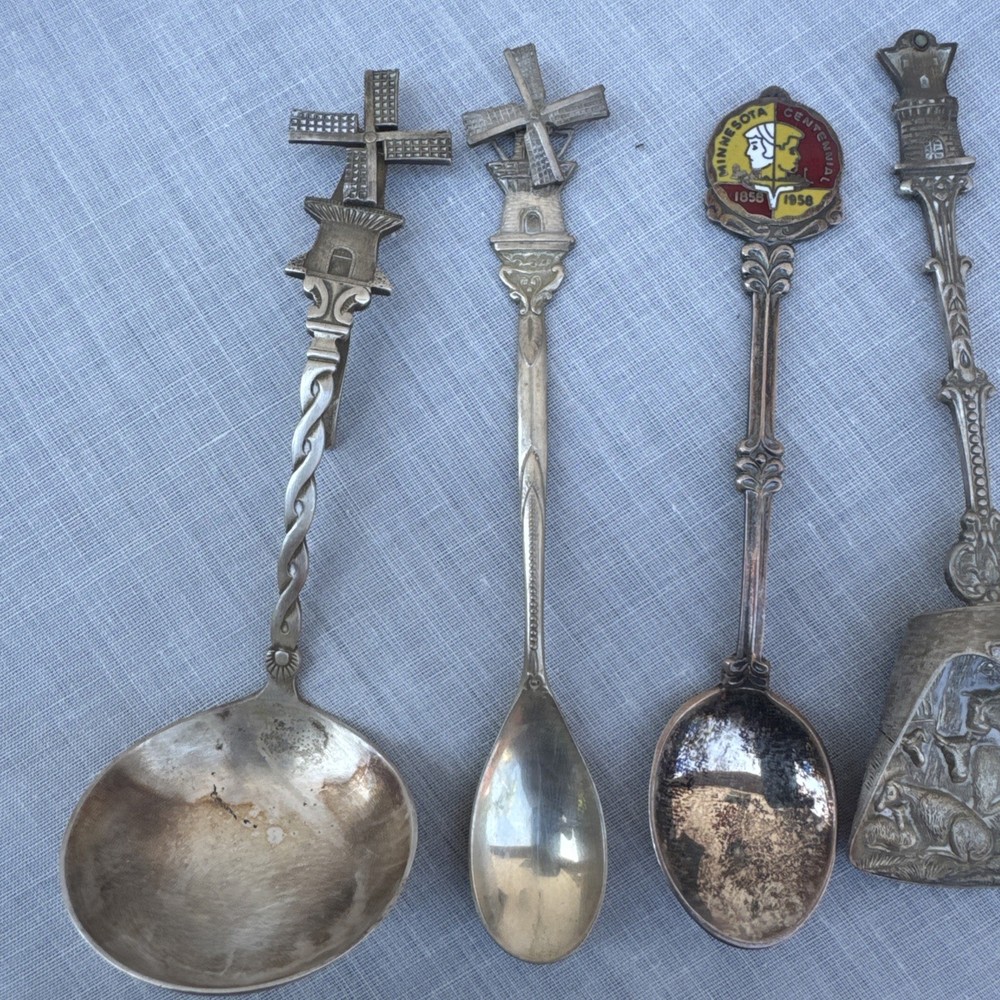 SET of 4 SILVERPLATE 90 HOLLAND SPOONS Windmill, Livestock