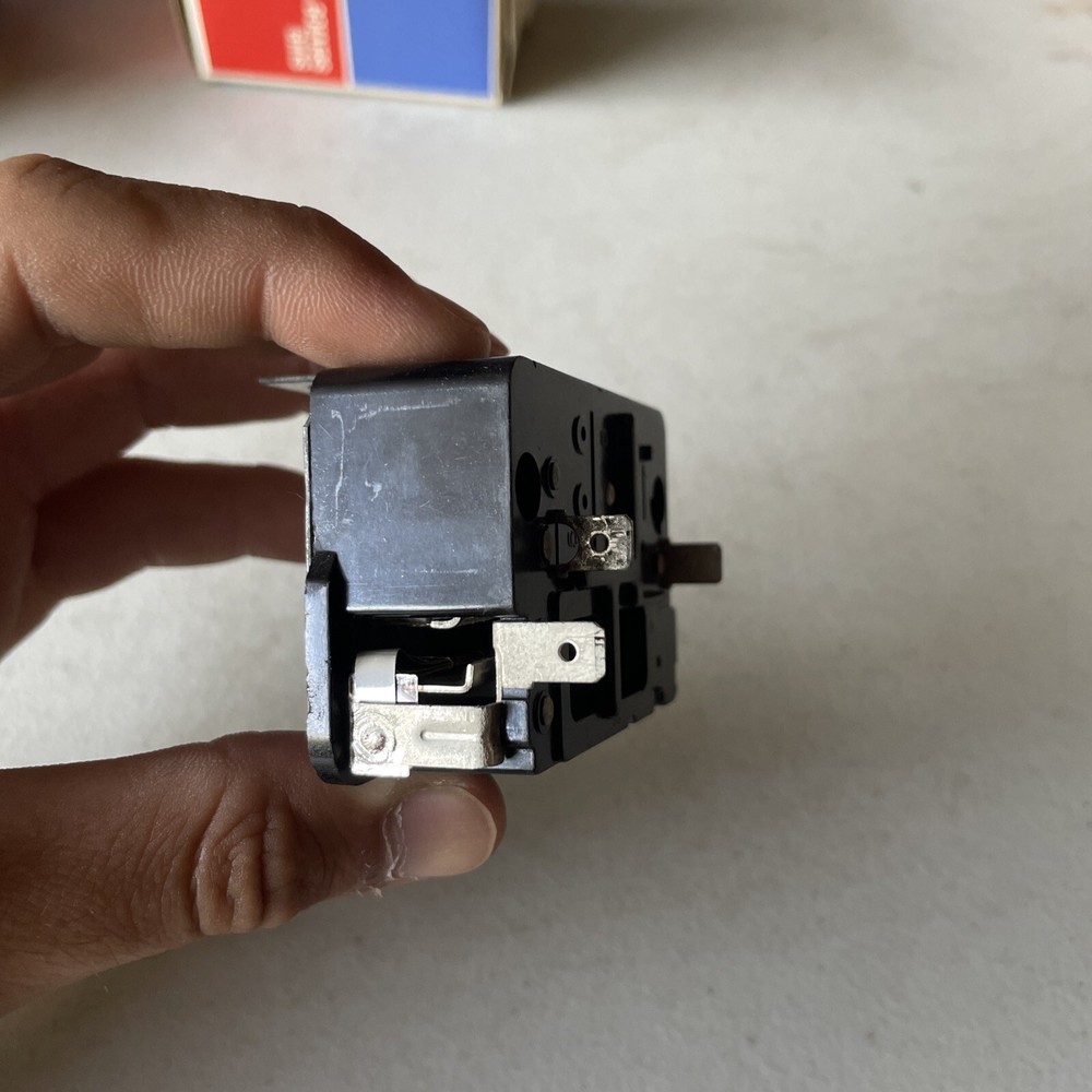 Westinghouse Genuine Pulse Switch QE80597