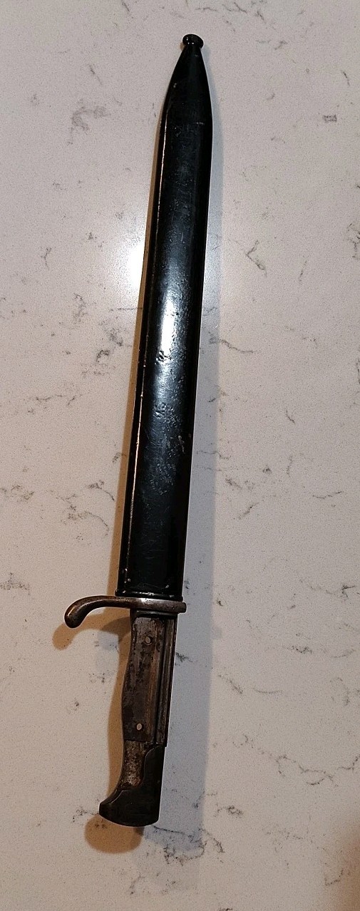 P. D. Luneschloss Solingen, German Bayonet & Scabbard, Handle Scales r Missing