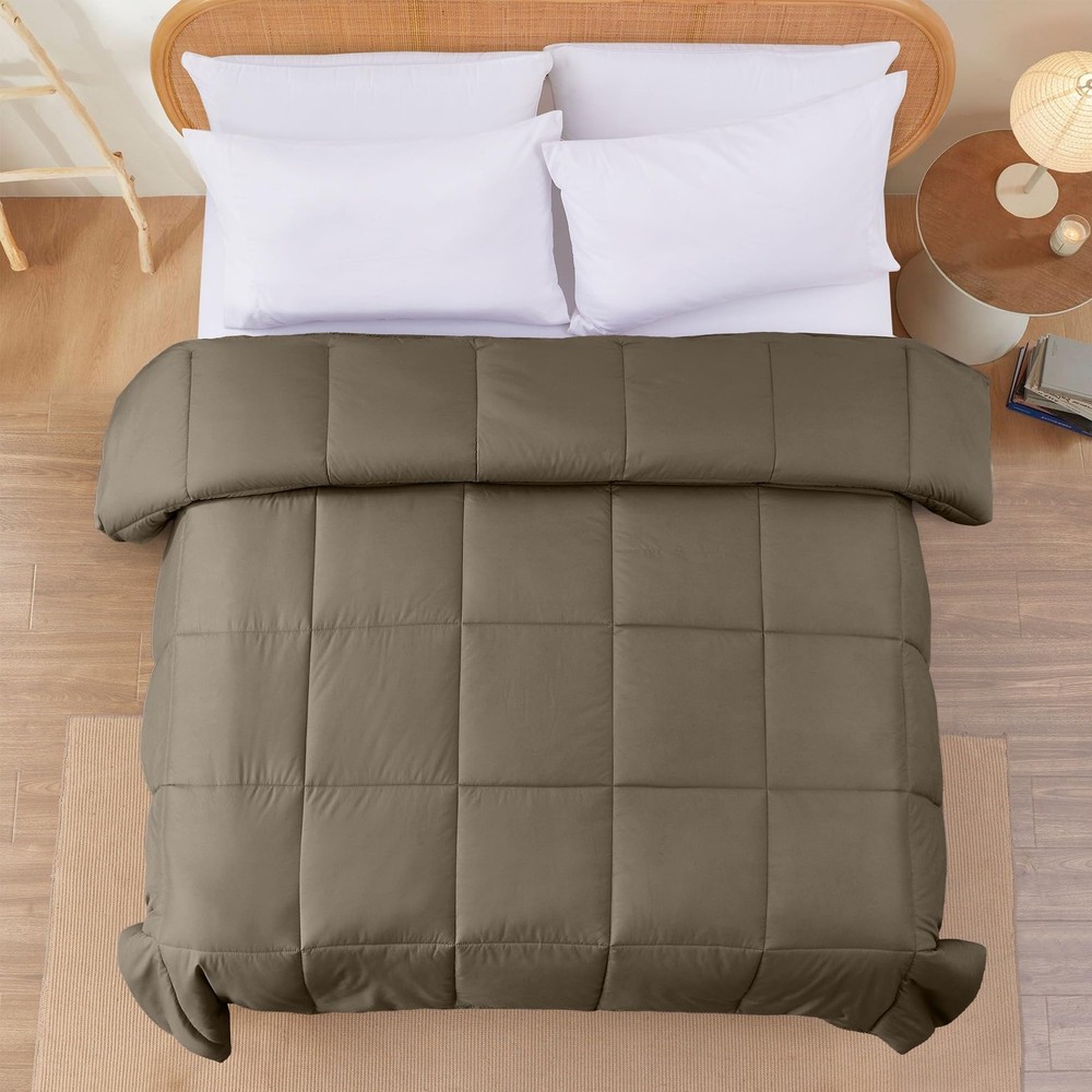 Modern Threads Down Alternative Reversible Comforter Taupe/Champagne King