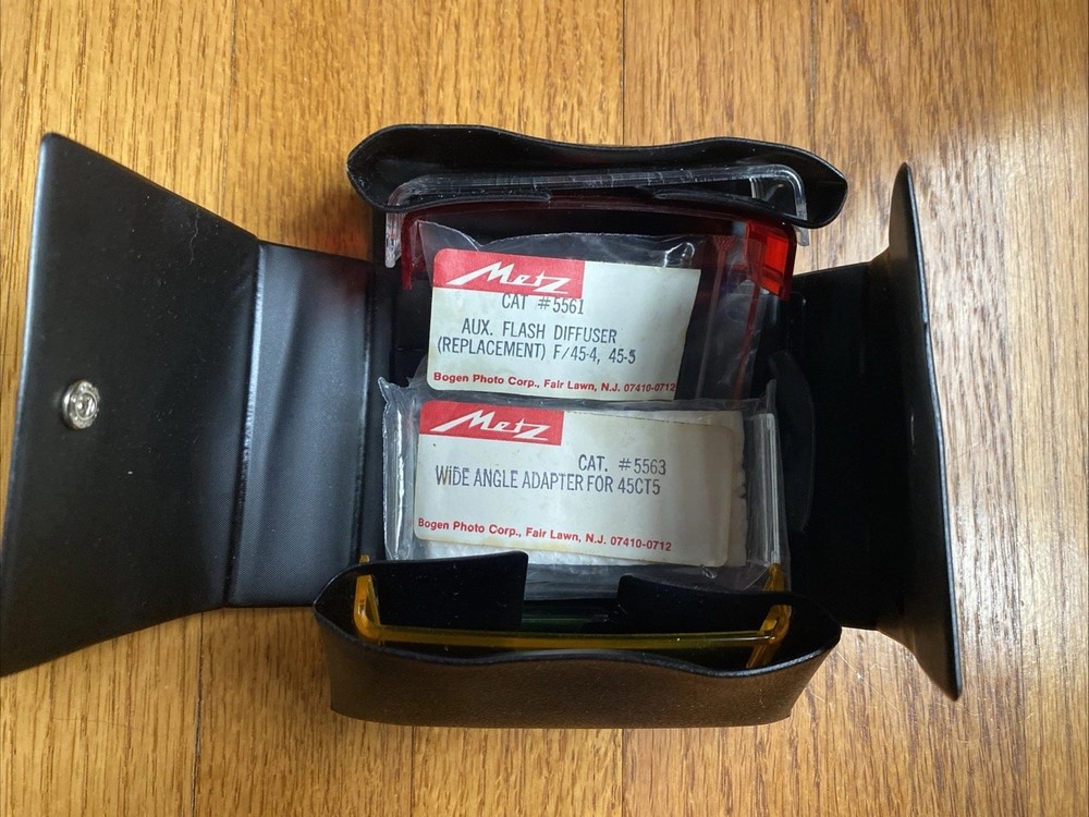 Metz Germany Replacement Part Wide Angle Adapter & Aux. Flash Diffuser Unused