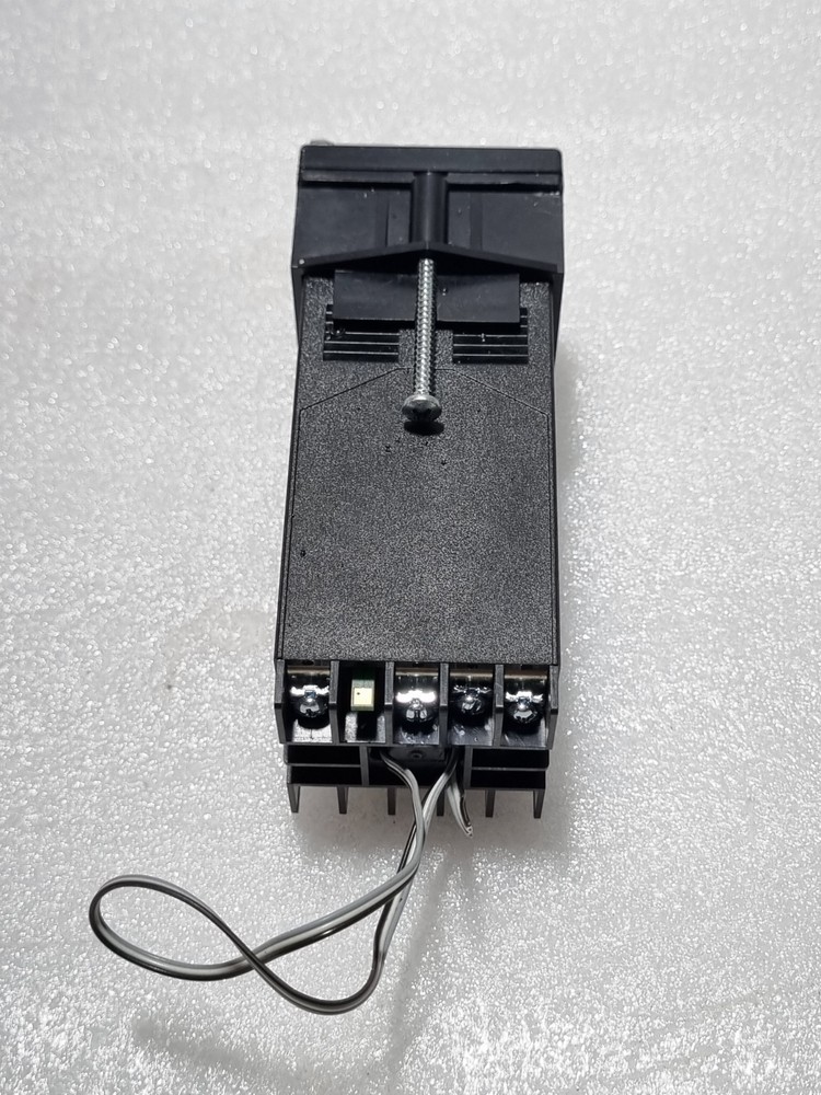 Applied Materials OEMNMCB4 P48 Series Temperature Controller Unit Expedited Ship
