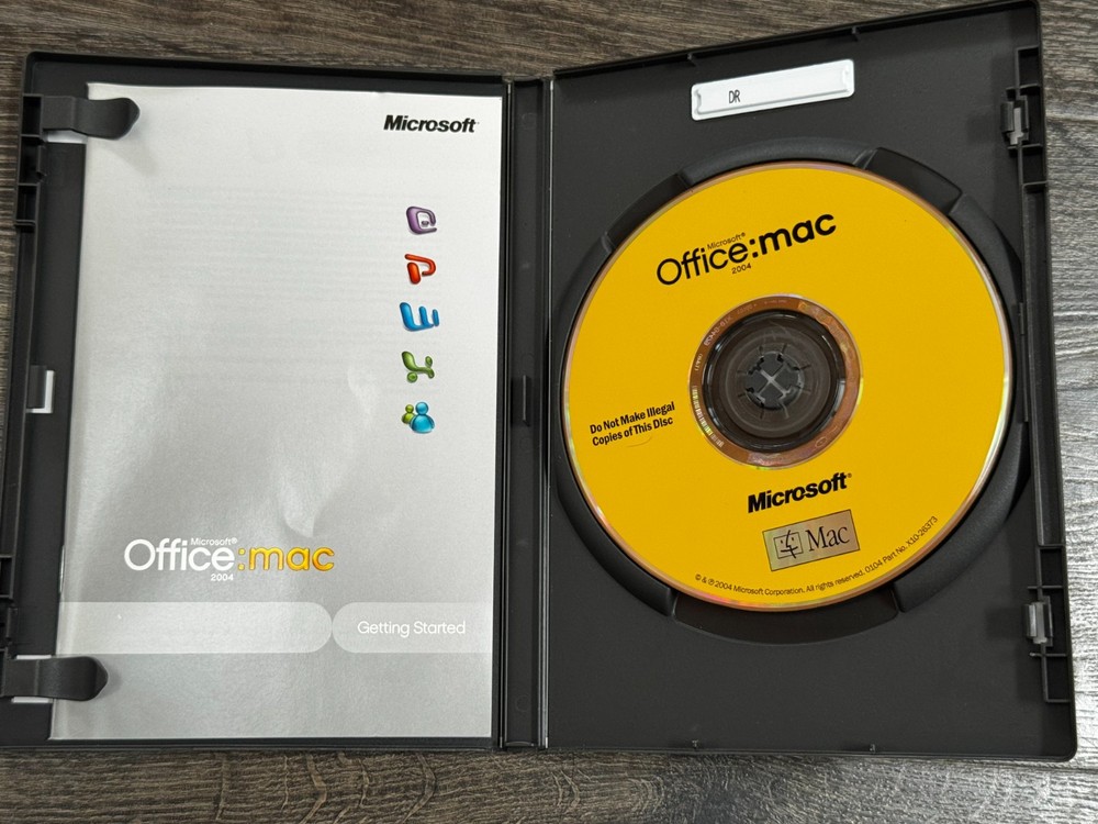 Microsoft Office 2004 for Mac Upgrade Edition Entourage Word Excel PowerPoint CD