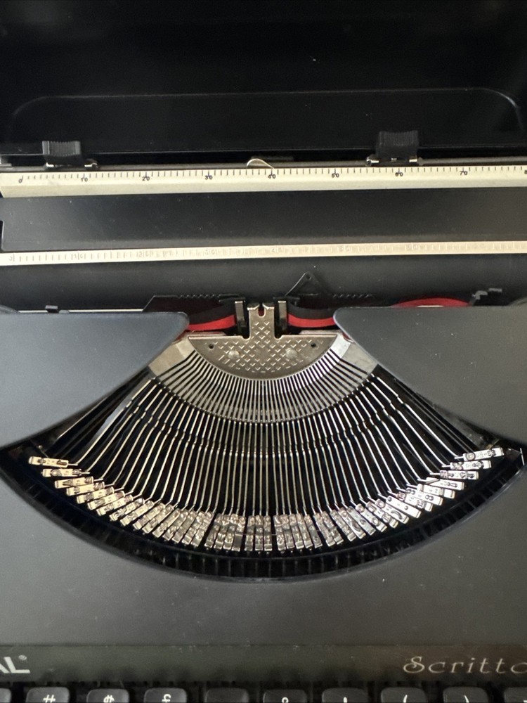 Royal Scrittore II Typewriter