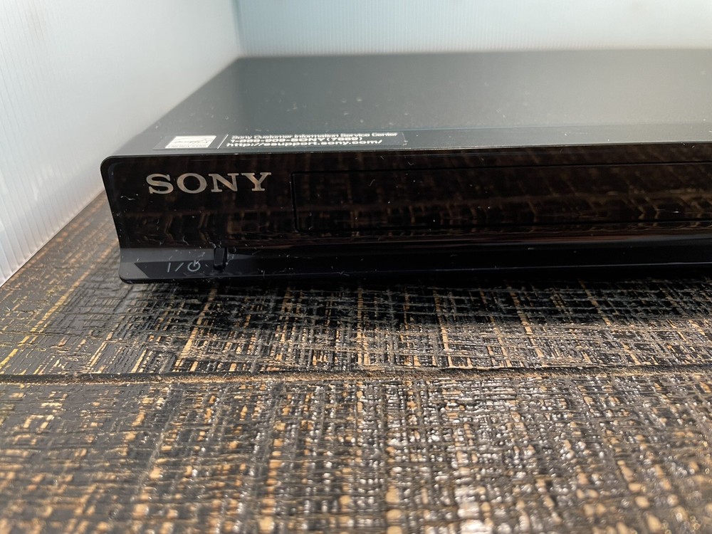 Sony BDP-S380 Blu-Ray / Streaming Player