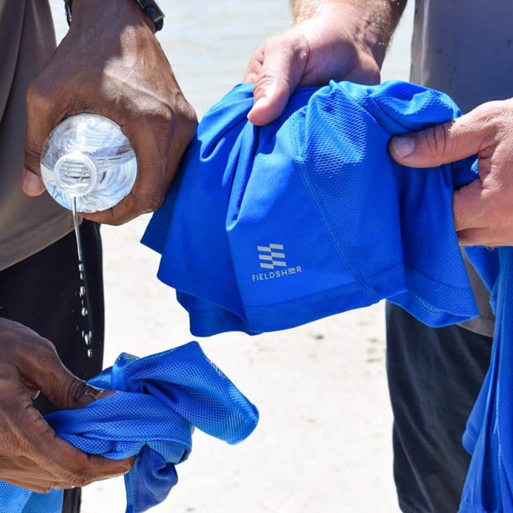 MOBILE COOLING 8 in. x 31 in. Blue Hydrologic Cooling Towel