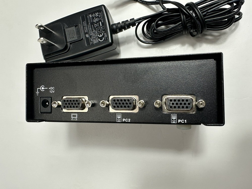 STARTECH CONVERGE AV 2 PORT VGA AUTO SWITCH ST122VGAU Startech.com