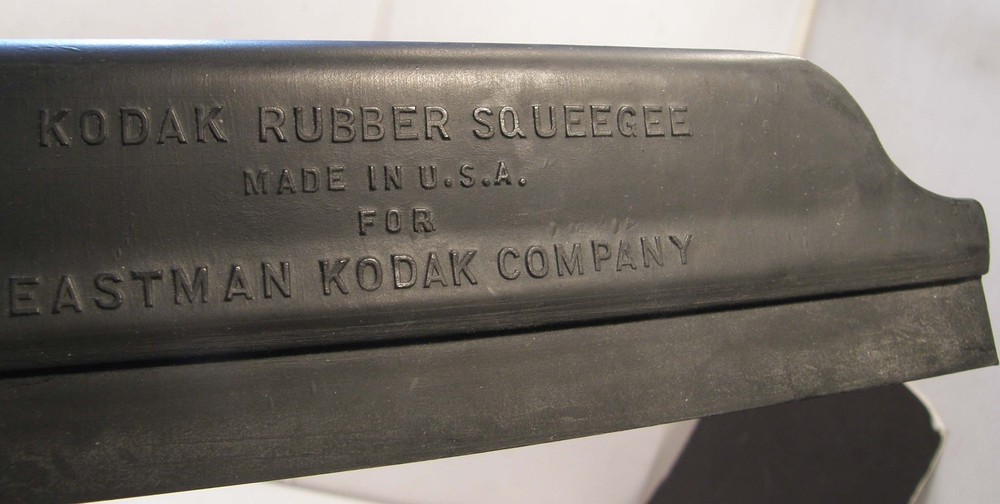 VINTAGE EKCo KODAK RUBBER DARKROOM SQUEEGEE