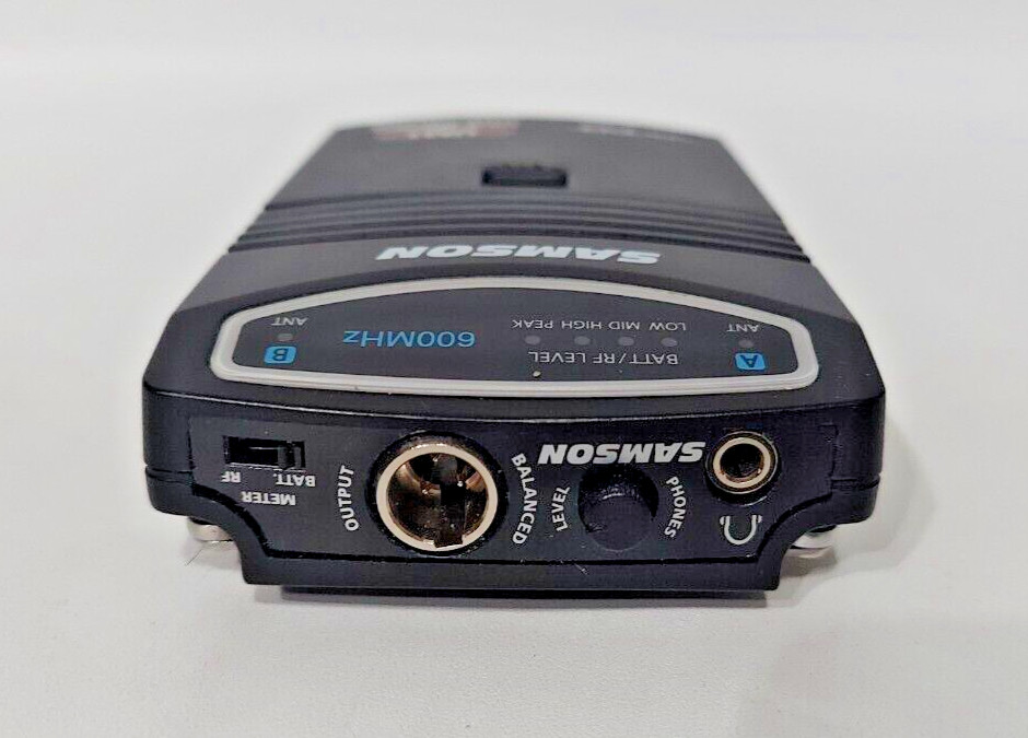 Samson UHF Series One UM1 Micro Diversity Transceiver UT1 Belt Transmitter