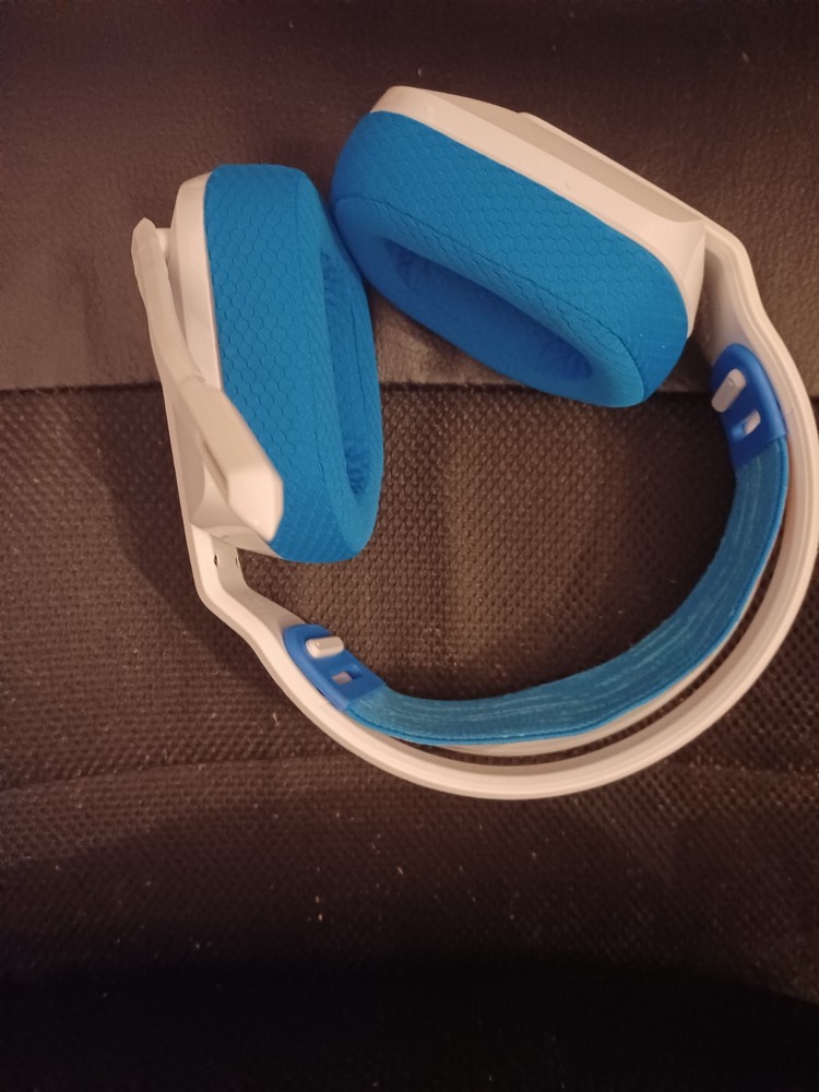 Logitech G535 Wireless Gaming Headset - White