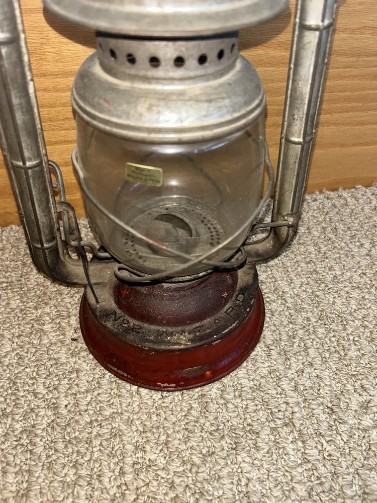 Dietz Wizard No. 2 Kerosene Lantern. Clear Globe
