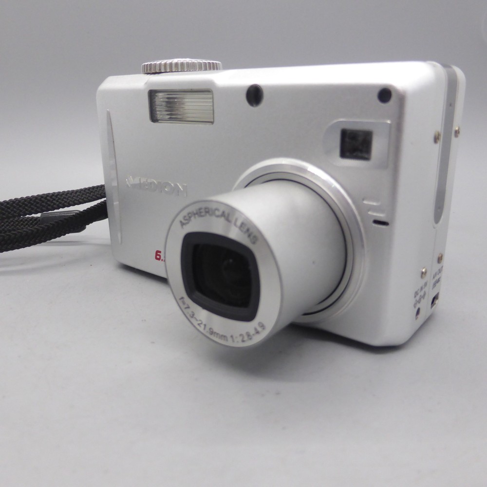 Medion Digital Camera MD41856 6.3MP Silver Tested