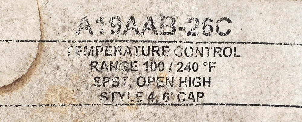 A19AAB-26 JOHNSON CONTROLS TEMPERATURE CONTROL THERMOSTATS A19ADB-1