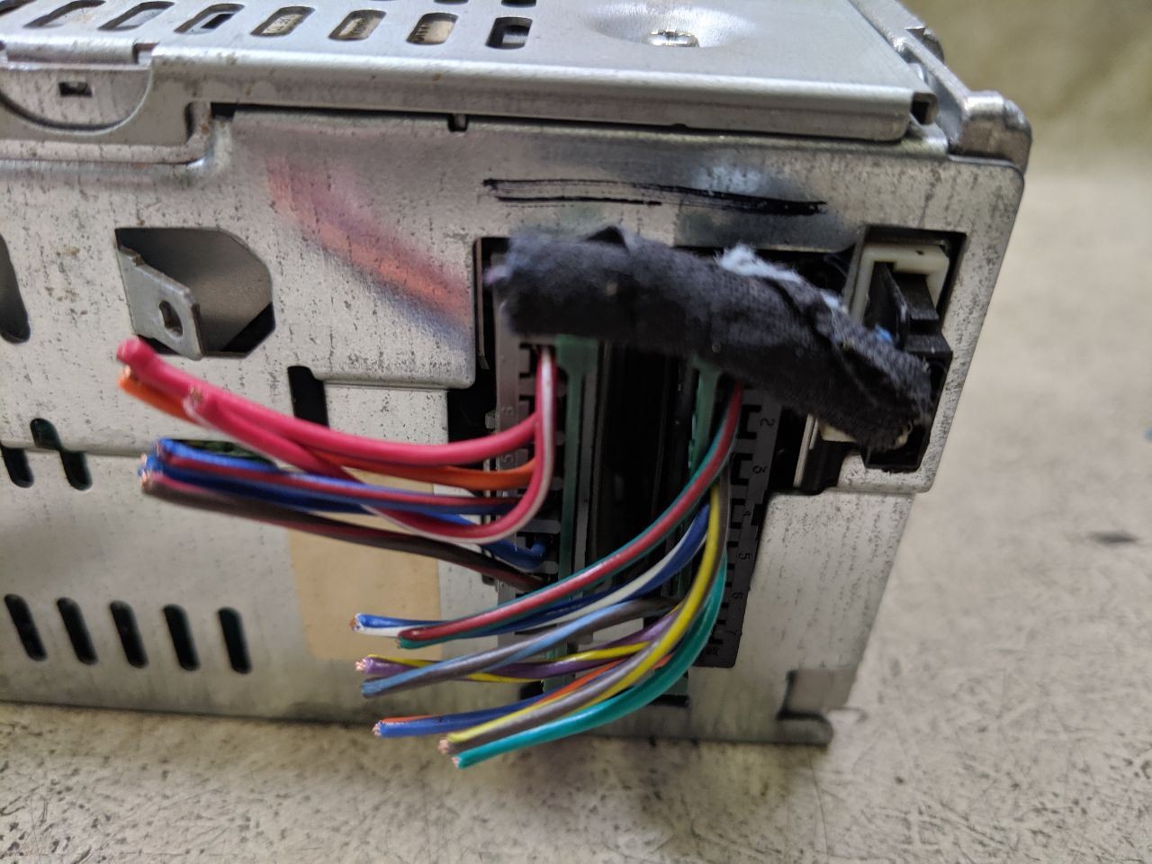 Stereo Radio AM FM CD Cassette 04858580 Fits 99-02 CHRYSLER 300M pc5-203664