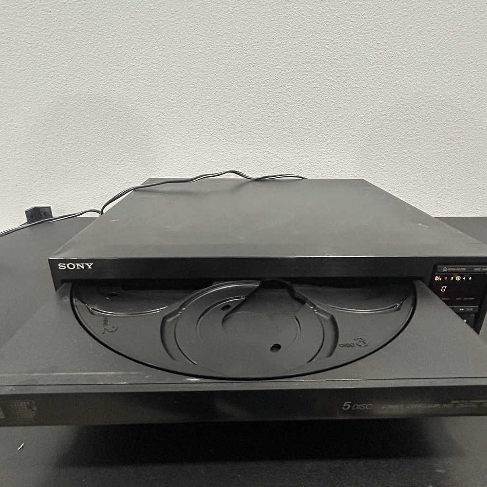 Sony CDP-C35 Vintage 5 Disc Cd Player. Tested Working