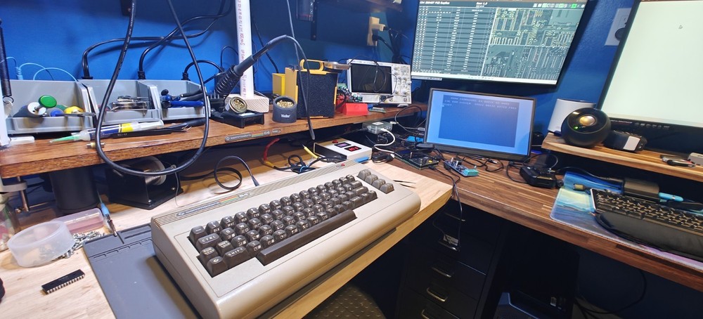 Commodore 64 C64 Breadbin Computer System TESTED READ