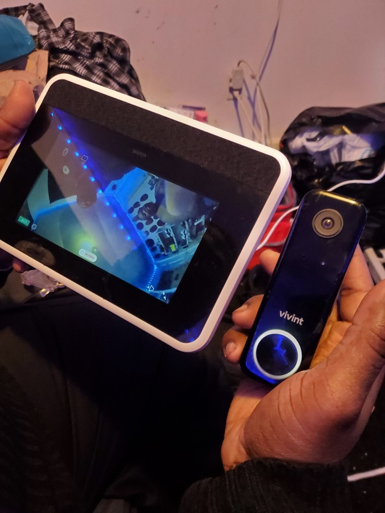 Vivint Home Security System Bundle- Smart Hub Control Panel With Doorbell Camera