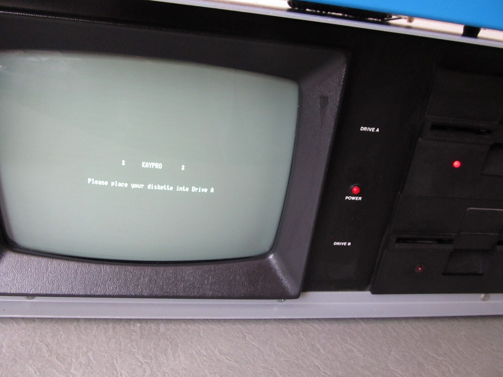 Vintage Kaypro II Computer ***Pls Read