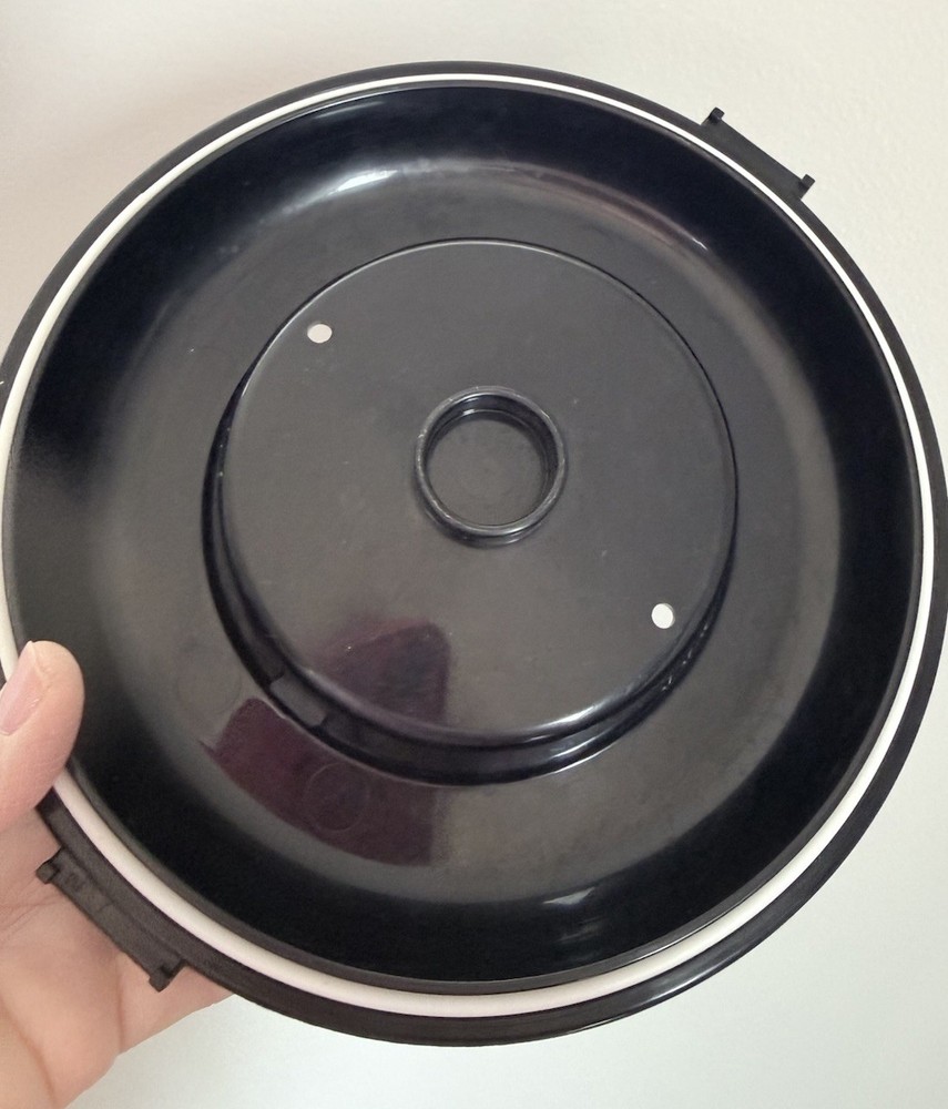 The Pampered Chef 3 Quart Microwave Rice Cooker