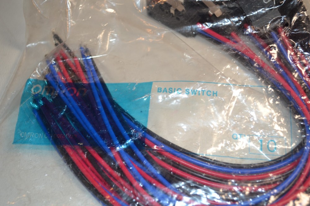 OMRON D2VW BASIC SWITCH Quantity of 10