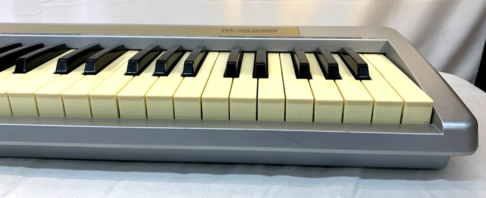 M-AUDIO Keystation 61ES MIDI Controller Keyboard ~ Used
