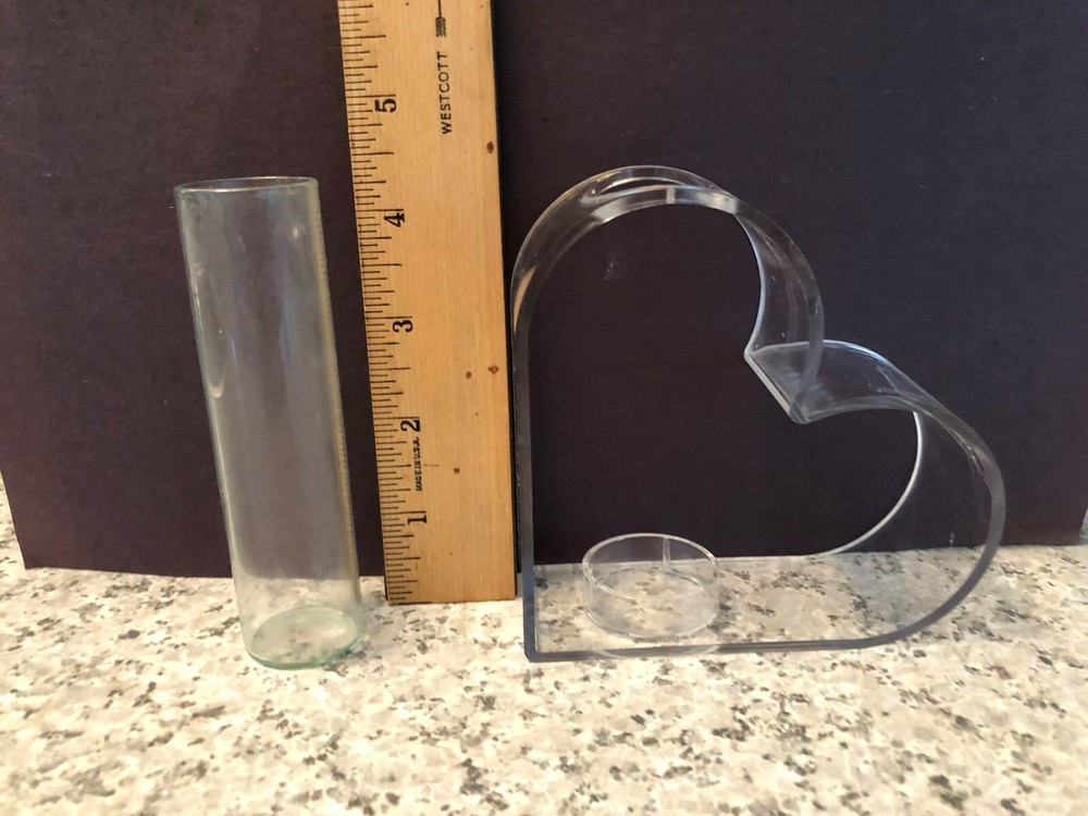 PLASTIC HEART SHAPE VASE