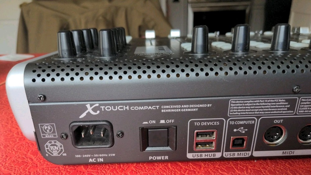 Behringer X-Touch Compact Universal Control Surface Music Recording Studio Mixer