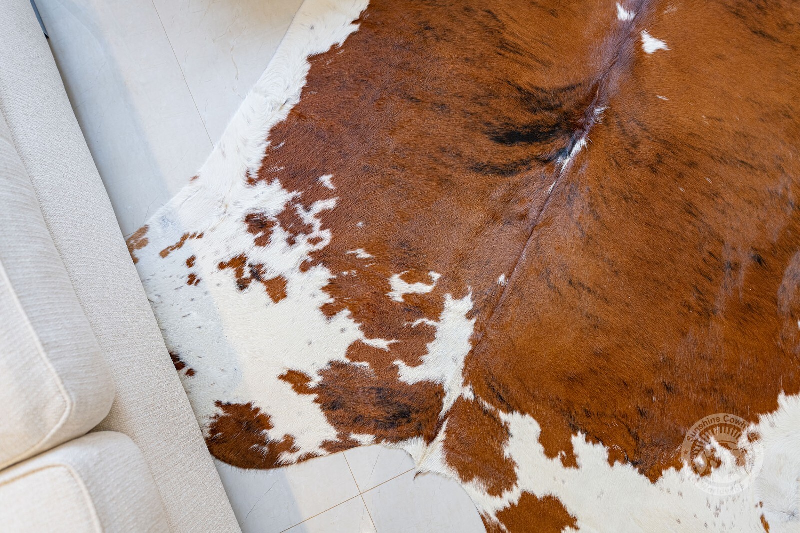 Real Cowhide Rug Brindle Tricolor White Belly - Size 6x7-8’