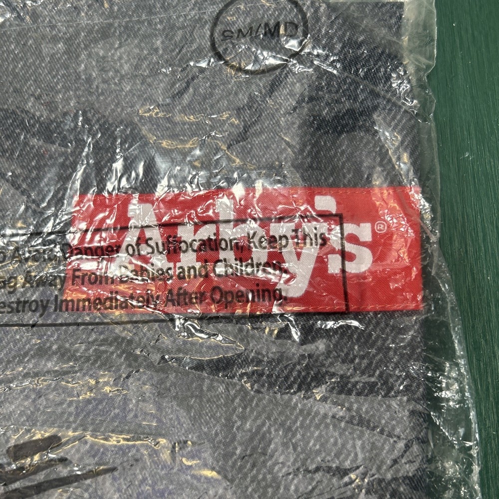 ARBY’S Restaurant Uniform Gray APRON Logo Patch Small /Medium