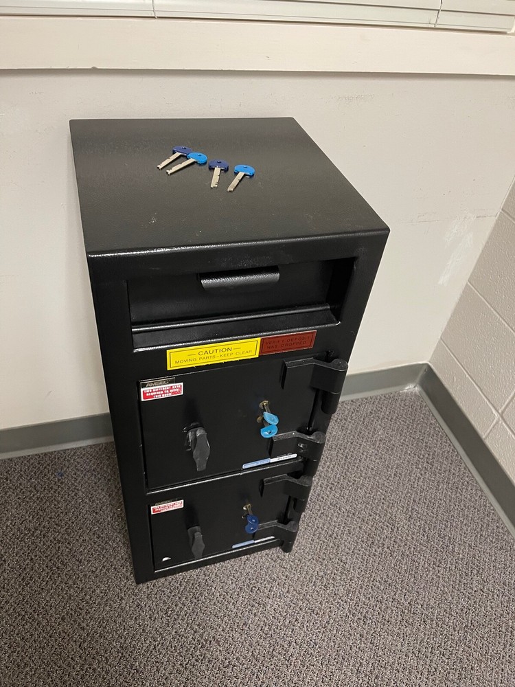 AMSEC FRONT LOAD DEPOSITORY SAFE, Compact Single Door Cash Management Safe