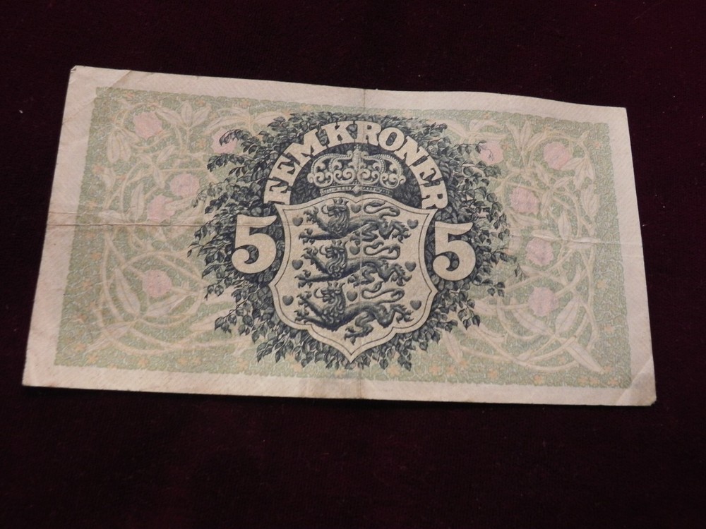 DENMARK 5 Kroner 1942 Prefix J