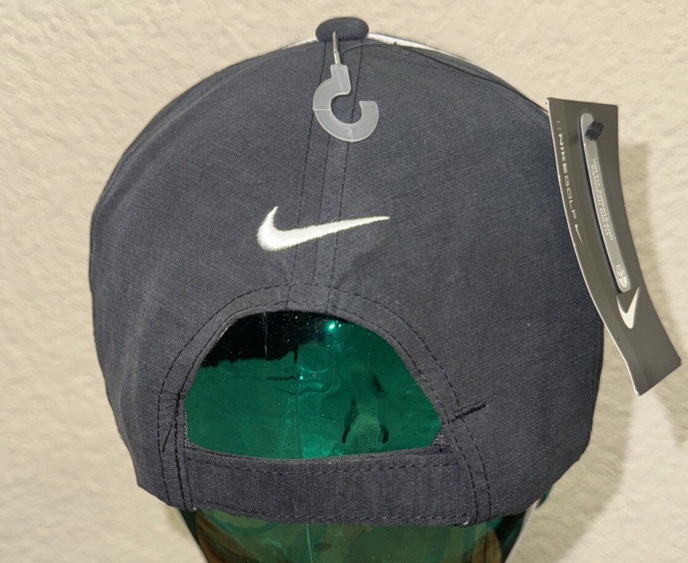 NWT NIKE GOLF BLACK & WHITE QBE STRAPBACK HAT. NEVER WORN. E19