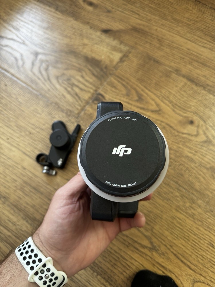 DJI Focus Pro Hand Unit + Focus Motor