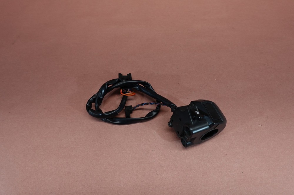2001-2005 Suzuki Bandit GSF1200S Right Control Start Stop Switch