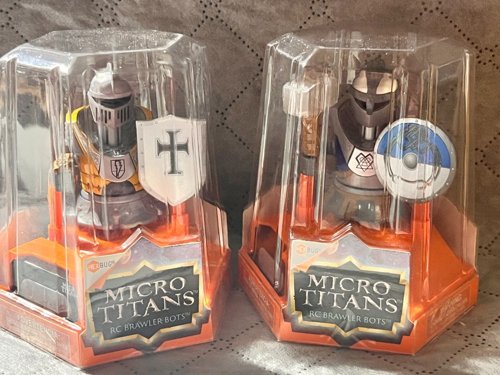Set of 2 Hexbug Micro Titans Brawler Bots Remote Control Viking & Knight
