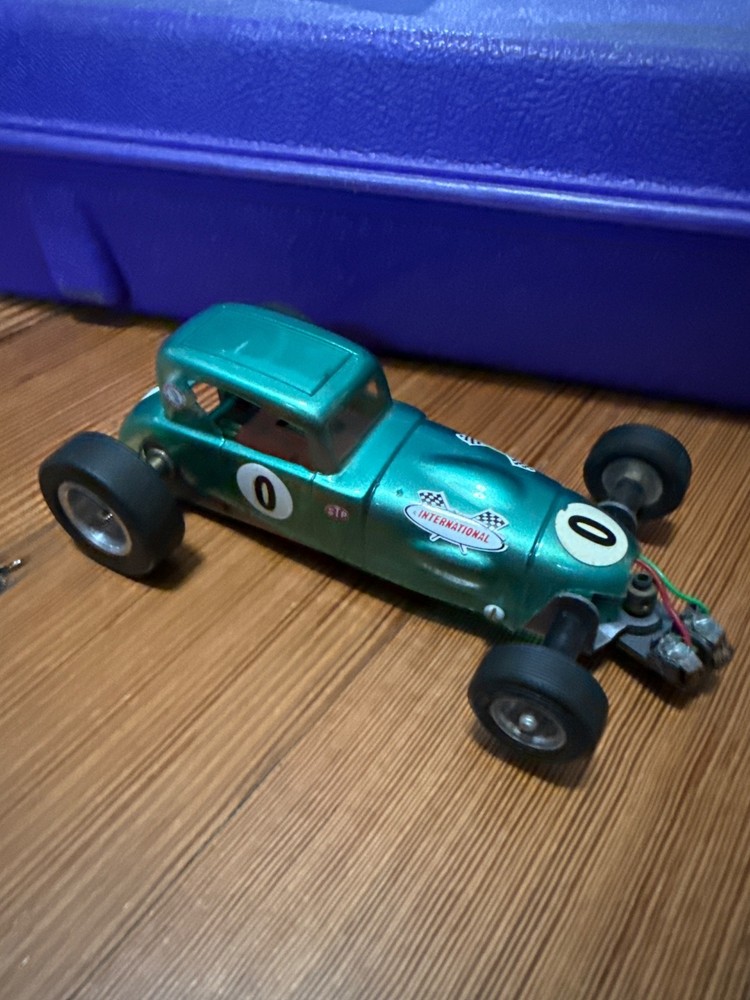 CLASSIC Industries VIPER Slot Car