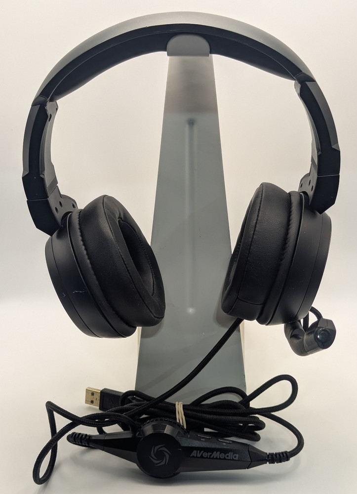 AVerMedia SonicWave GH337 USB Input Black Gaming Headset Tested Cleaned